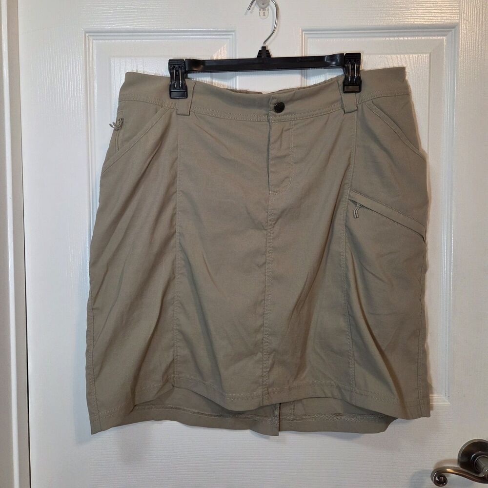 Duluth Khaki Skort Women's Size 16